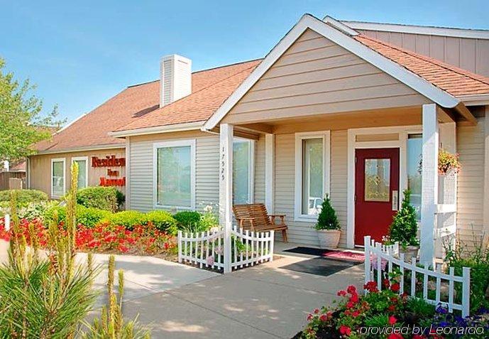 Sonesta Simply Suites Cleveland Airport Middleburg Heights Exteriér fotografie