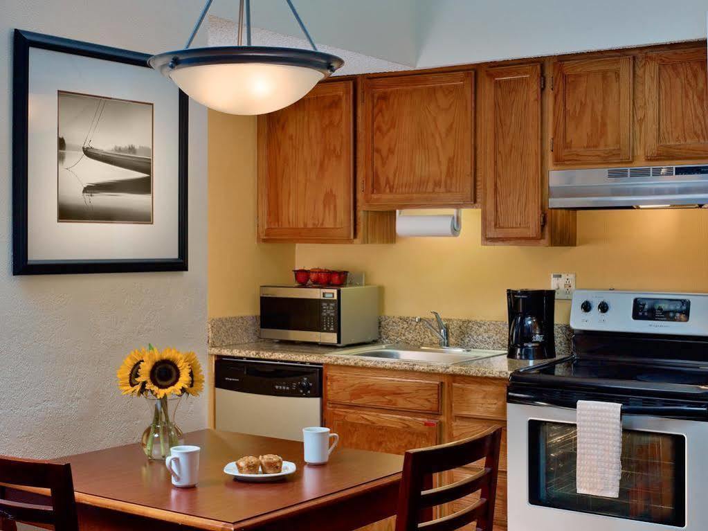 Sonesta Simply Suites Cleveland Airport Middleburg Heights Exteriér fotografie