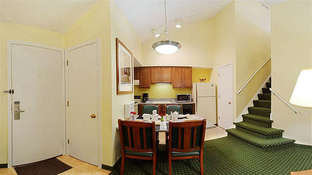 Sonesta Simply Suites Cleveland Airport Middleburg Heights Exteriér fotografie